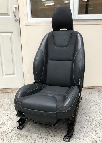 Volvo s60 front seat right - seat,