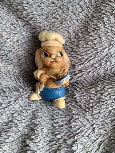Pendefin rabbit figurine - pendefin,
