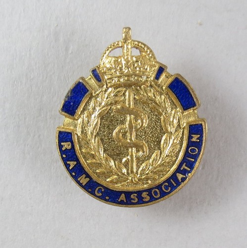 Brass enamel c buttonhole - &, k/c