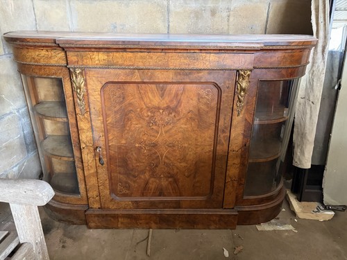 Victorian bow fronted display - bow,