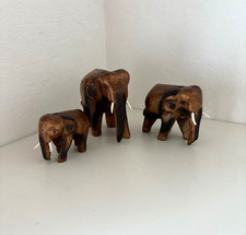 Small wooden elephants - small,