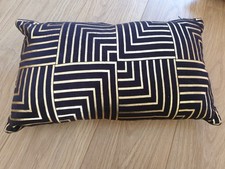 Small Cushion Black / Gold  45x25cm