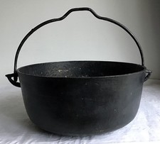 Antique French Cast Iron Hanging Cooking Pot / Cauldron Planter. 3.35kg.
