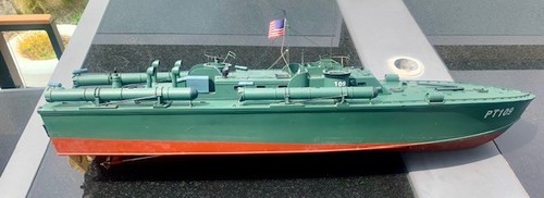Model boat torpedo - boat, 109
