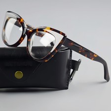 Vintage Fashion Cat Eye