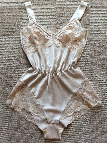 Vintage christian dior beige - dior,
