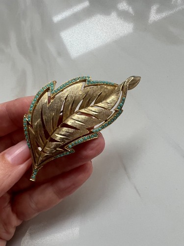 Sphinx vintage gold tone - vintage,