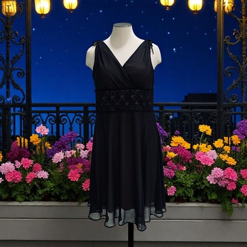 Black lace empire waist - black,
