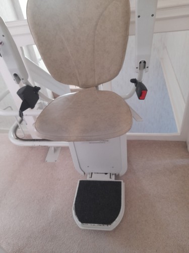 Platinum curved stairlift