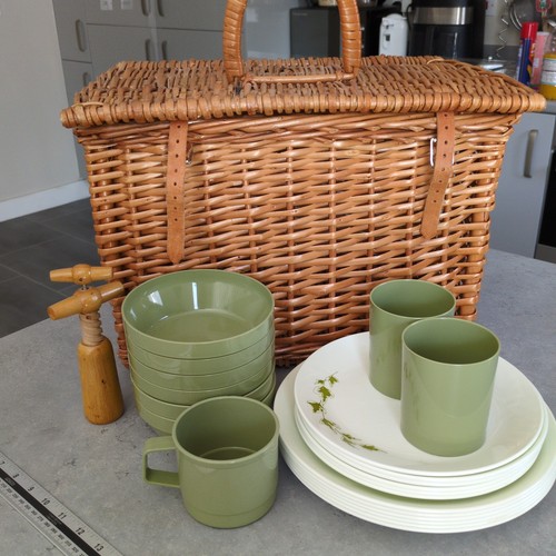 Vintage wicker basket - wicker, +