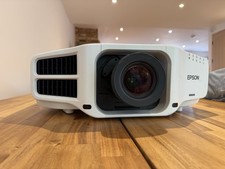 Epson UHD 4K 3LCD EB-G7900u Projector 7000 Lumens HDMI Large Venue 