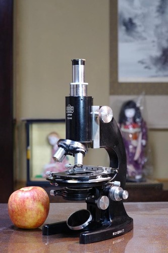 Microscope antique collectible - microscope,