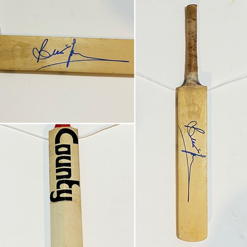 Brian lara signed mini cricket - lara,