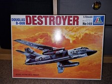 ITALERI 149 - DOUGLAS B-66B