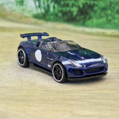 Hot wheels jaguar f - '15,