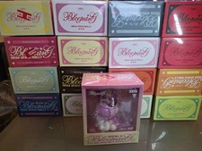 Popmart Molly blooming Singapore exclusive Vanda Miss Jaoquim