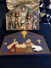 Fabulous vintage Nativity set  11 figures hand-painted original hand-crafted box