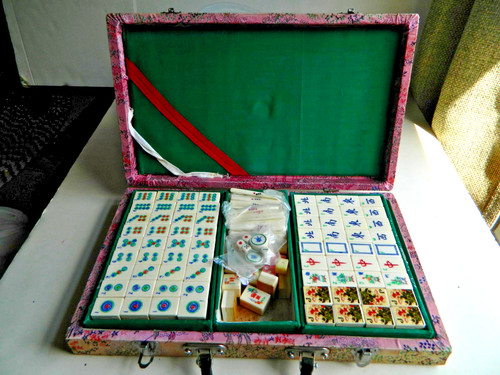 Mah jong jongg - jong, tiles