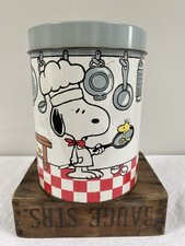 Vintage 1960s Snoopy and Woodstock Canister, Vintage Peanuts Tin