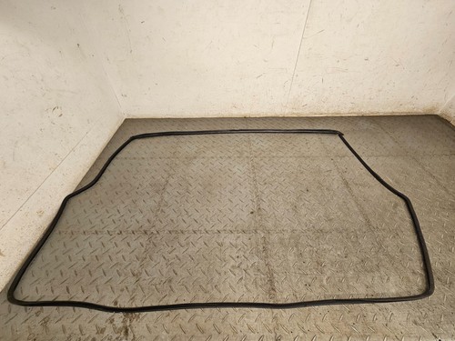 Top windscreen seal jaguar - windscreen,