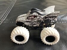 WHITE DRAGON MONSTER JAM MONSTER TRUCK 1:64 Good condition Hot Wheels