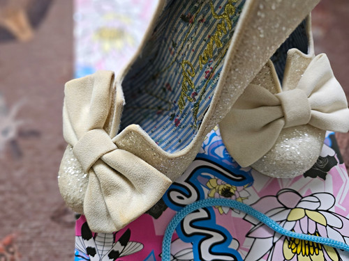 Irregular choice design - design, cream