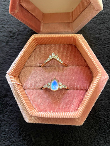 Vintage pear shaped - vintage, moonstone