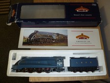 Bachmann 00 Gauge 31-952 A4 4468 LNER Mallard Garter Blue Steam Engine - Boxed