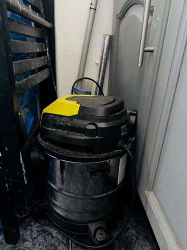 Vacuum cleaner - vacuum,