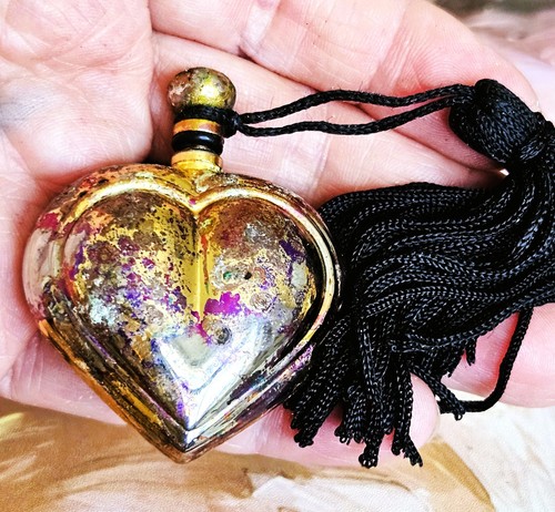Antique victorian metal scent - metal,