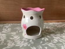 Yankee Candle Wax Melt Tart Burner/Warmer - Floral Flower Design - Ceramic