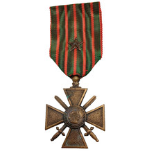 R11/09/25 (REF29795) Military medal croix de guerre 1914 1918 french medal