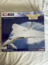 Corgi AA31208 Avro Vulcan XH558 ANTI FLASH 230OCU Royal Air Force