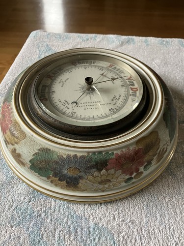 Antique aneroid barometer - barometer, with