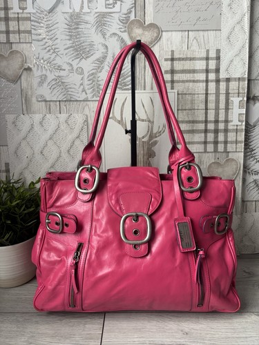 Y2k style vibrant pink - y2k,