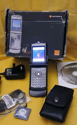 Original motorola silver - v3,