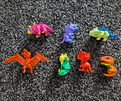 Kinder joy funko pop jurassic - joy,