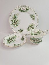 Royal Albert Flower Of The Month May Lily of the valley 