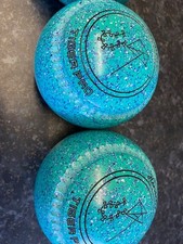 Henselite Tiger Pro Lawn Bowls in colour Seaspray. Size 0 Heavy.