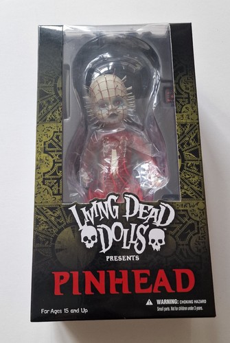 Mezco toys living dead - toys,