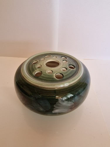 Jersey pottery hand painted - hand,