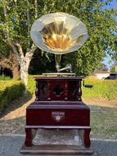 New Victrola GRAMOPHONE