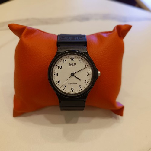 Casio classic quartz watch - quartz,