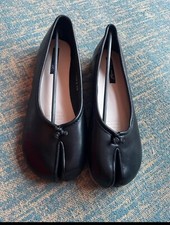 Black Tabi toe ballerina shoes