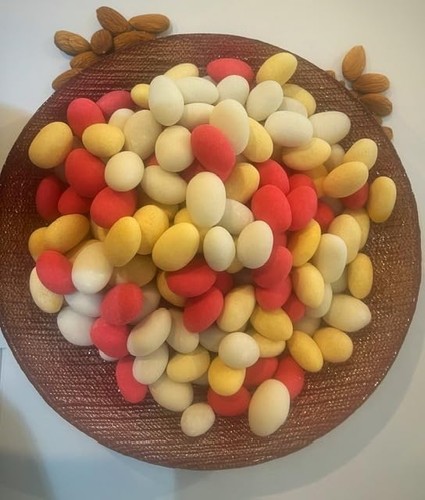 Sugared almonds 1kg - almonds, whole