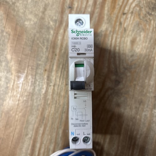 Schneider c20 20a rcbo - schneider,