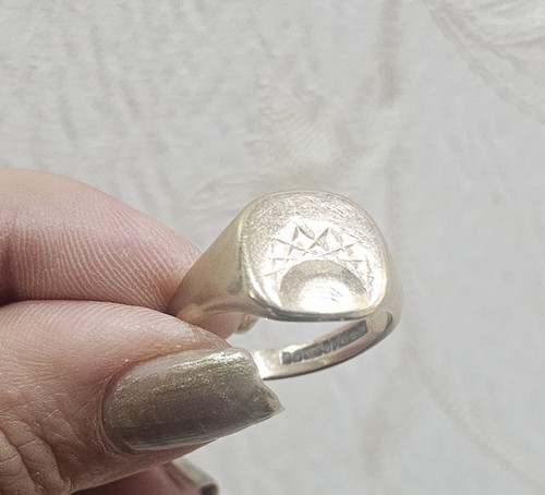 9ct gold men signet ring - 9ct,