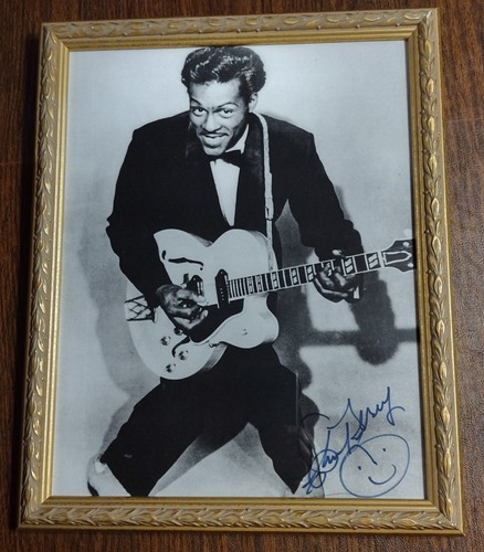 Autographed photo - 14,