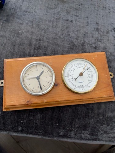 Vintage wellington wall - wellington, clock