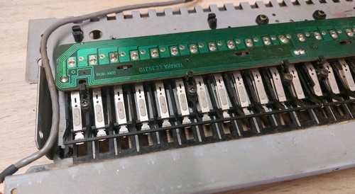 Korg yamaha dx7ii - korg, +
